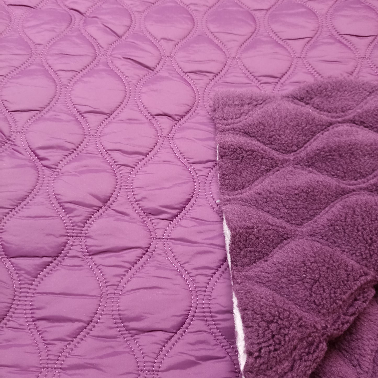 matelassé double face bordeaux