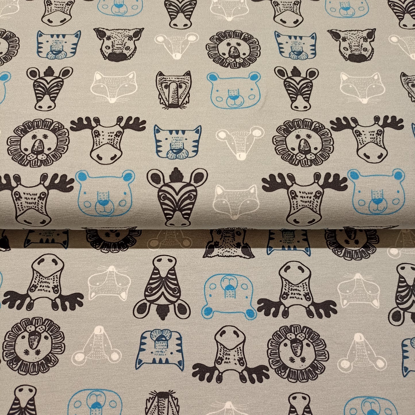 tricot into the wild