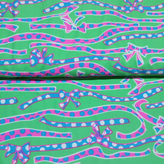 lycra strikken op groen